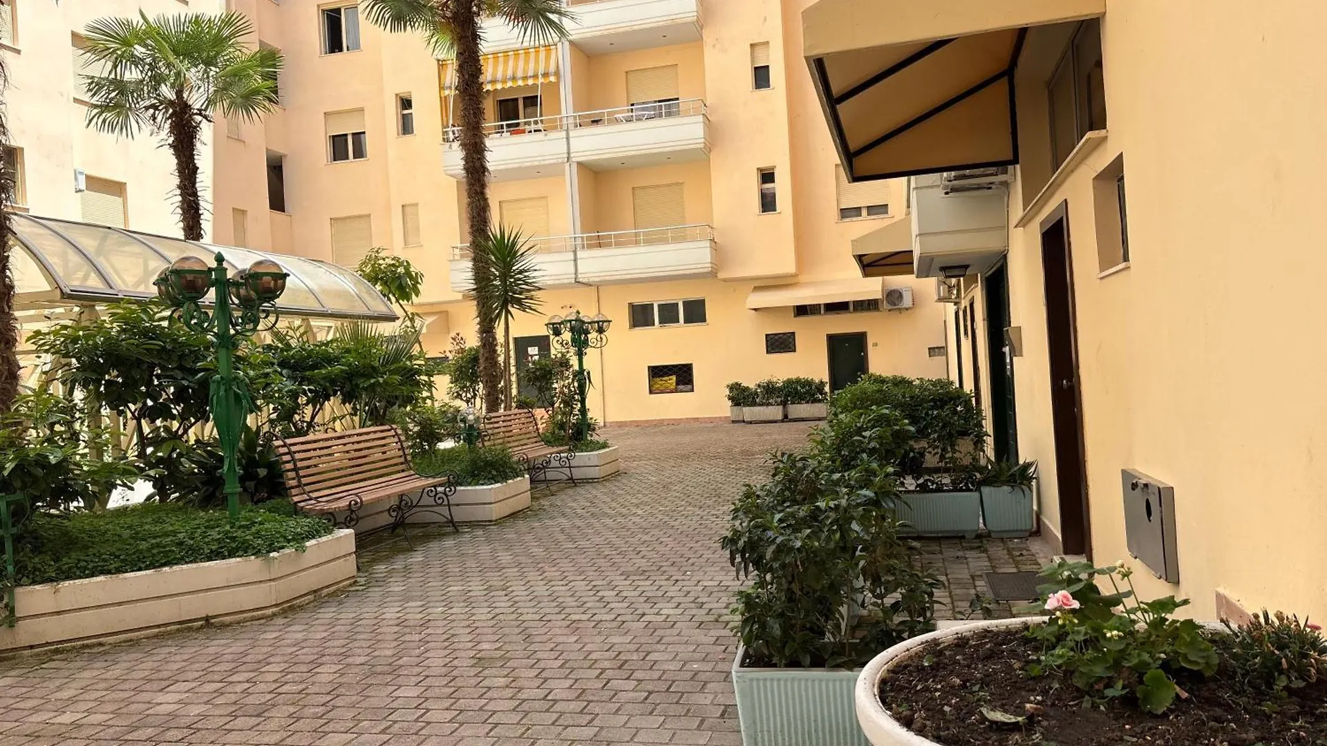 Bel Mare Apartment 2 Avlonya Arnavutluk
